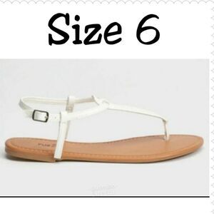 Women's White T-Strap Sandal Sz 6